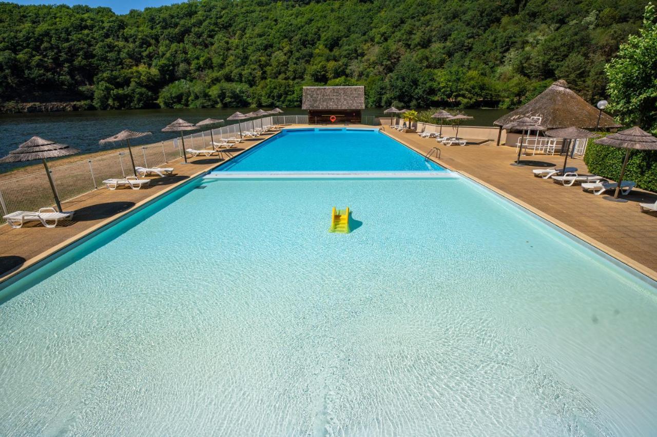 Camping Le Chateau Du Gibanel Saint-Martial-Entraygues 외부 사진