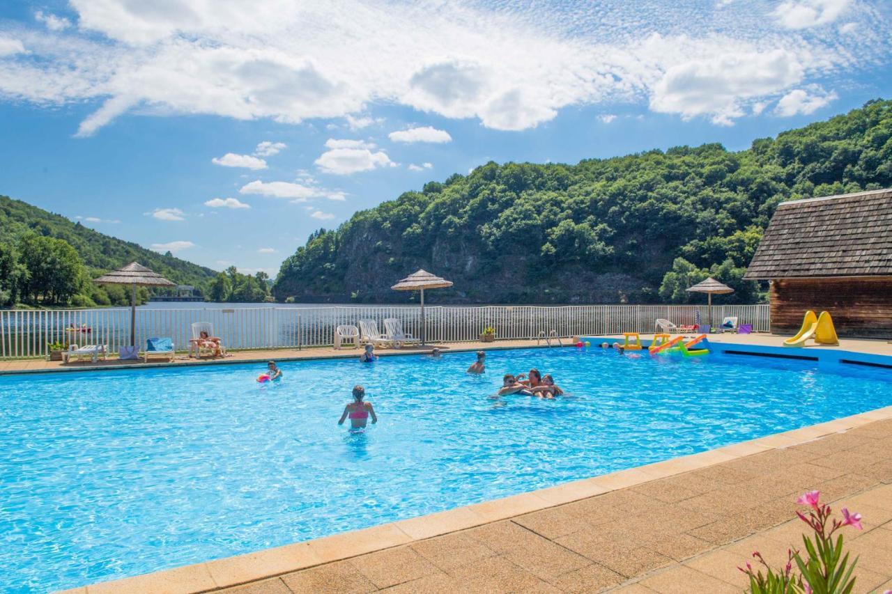 Camping Le Chateau Du Gibanel Saint-Martial-Entraygues 외부 사진