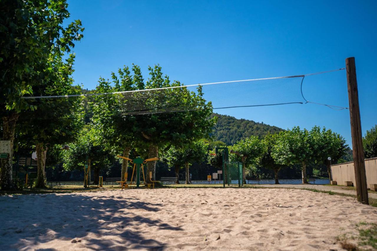 Camping Le Chateau Du Gibanel Saint-Martial-Entraygues 외부 사진