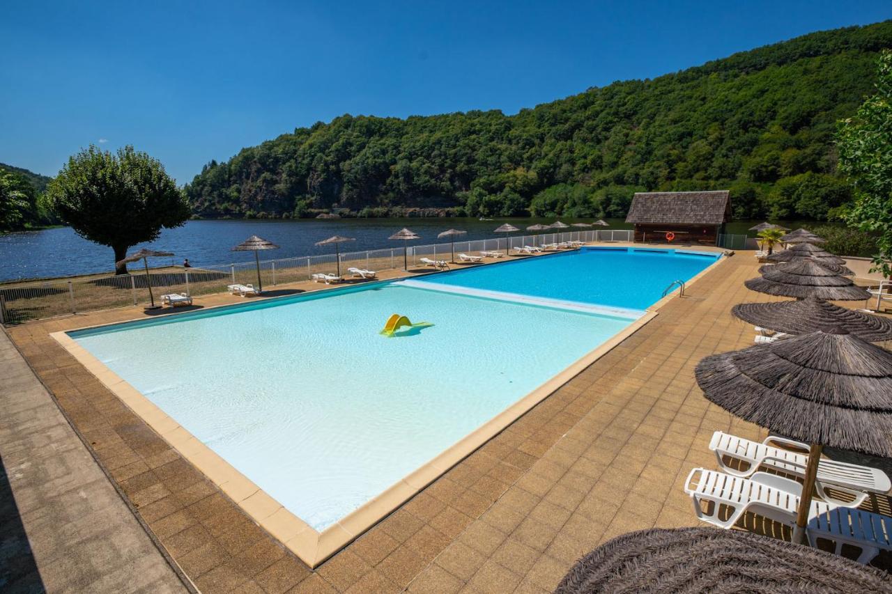 Camping Le Chateau Du Gibanel Saint-Martial-Entraygues 외부 사진