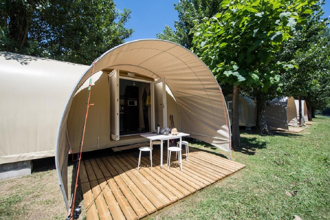 Camping Le Chateau Du Gibanel Saint-Martial-Entraygues 외부 사진