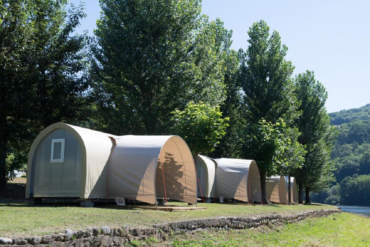 Camping Le Chateau Du Gibanel Saint-Martial-Entraygues 외부 사진