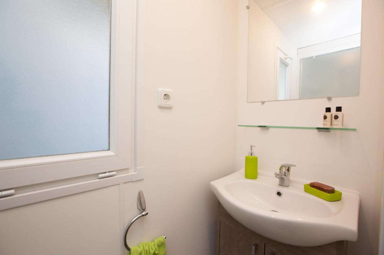 Camping Le Chateau Du Gibanel Saint-Martial-Entraygues 외부 사진