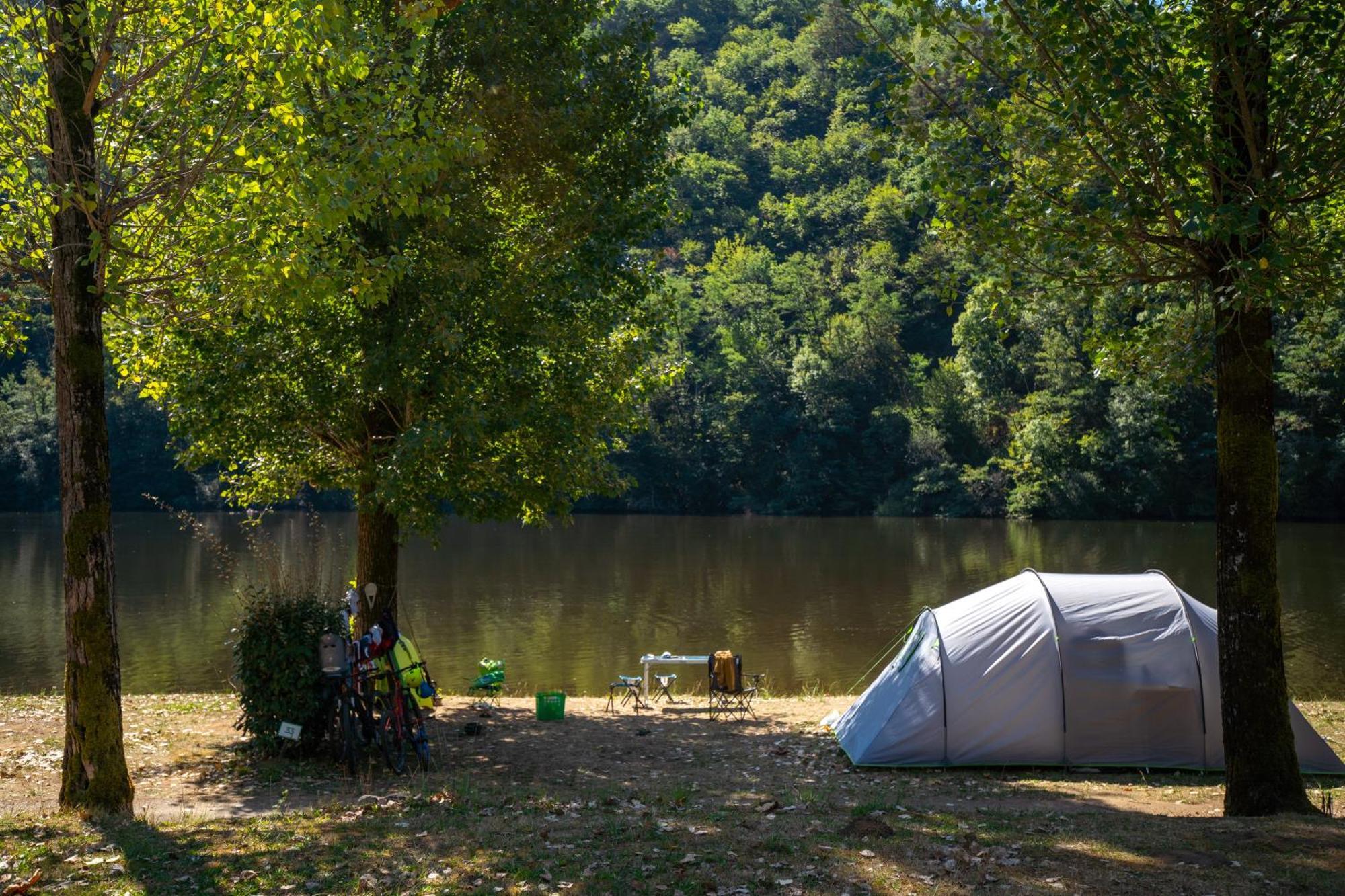 Camping Le Chateau Du Gibanel Saint-Martial-Entraygues 외부 사진