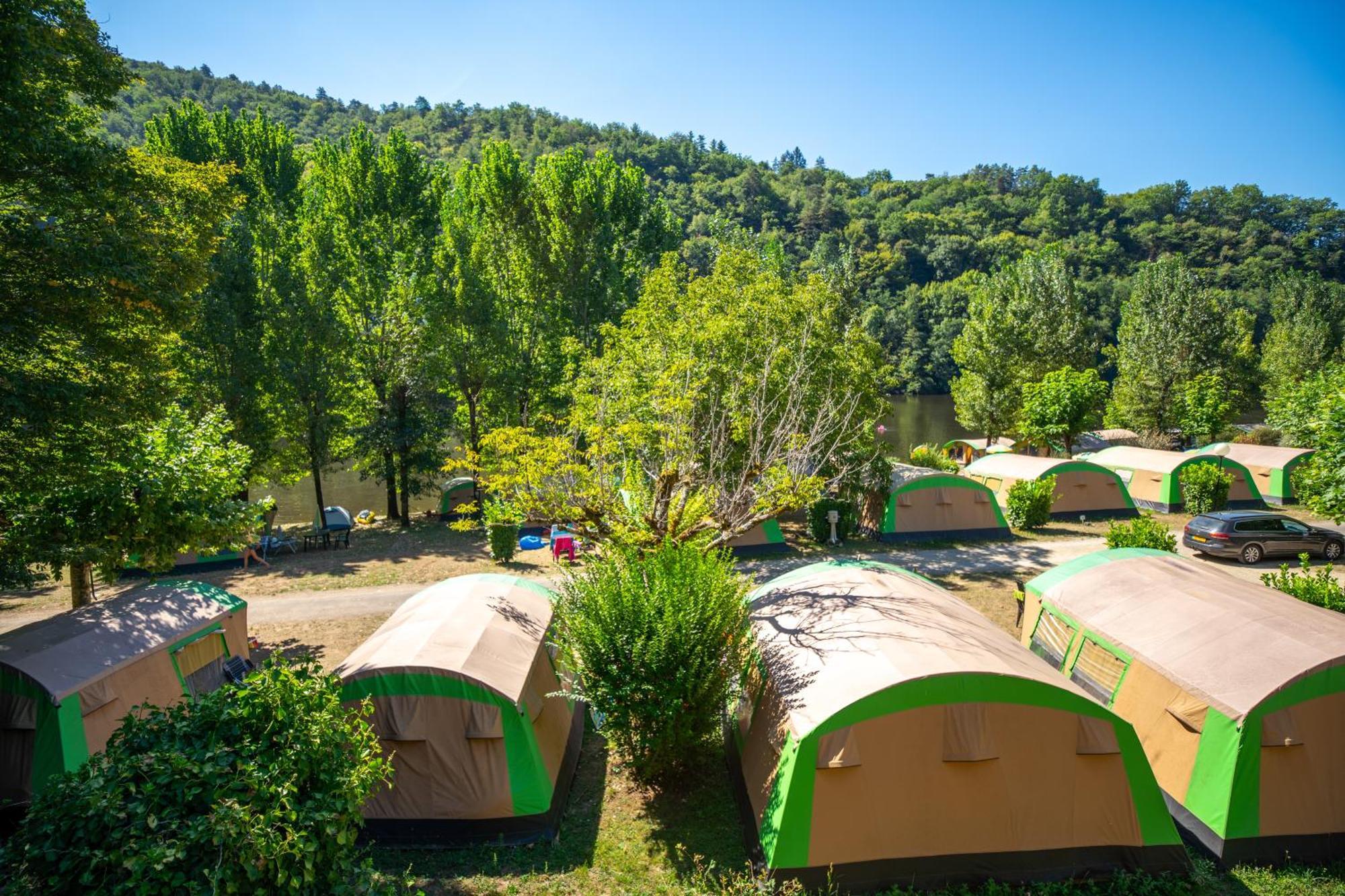 Camping Le Chateau Du Gibanel Saint-Martial-Entraygues 외부 사진
